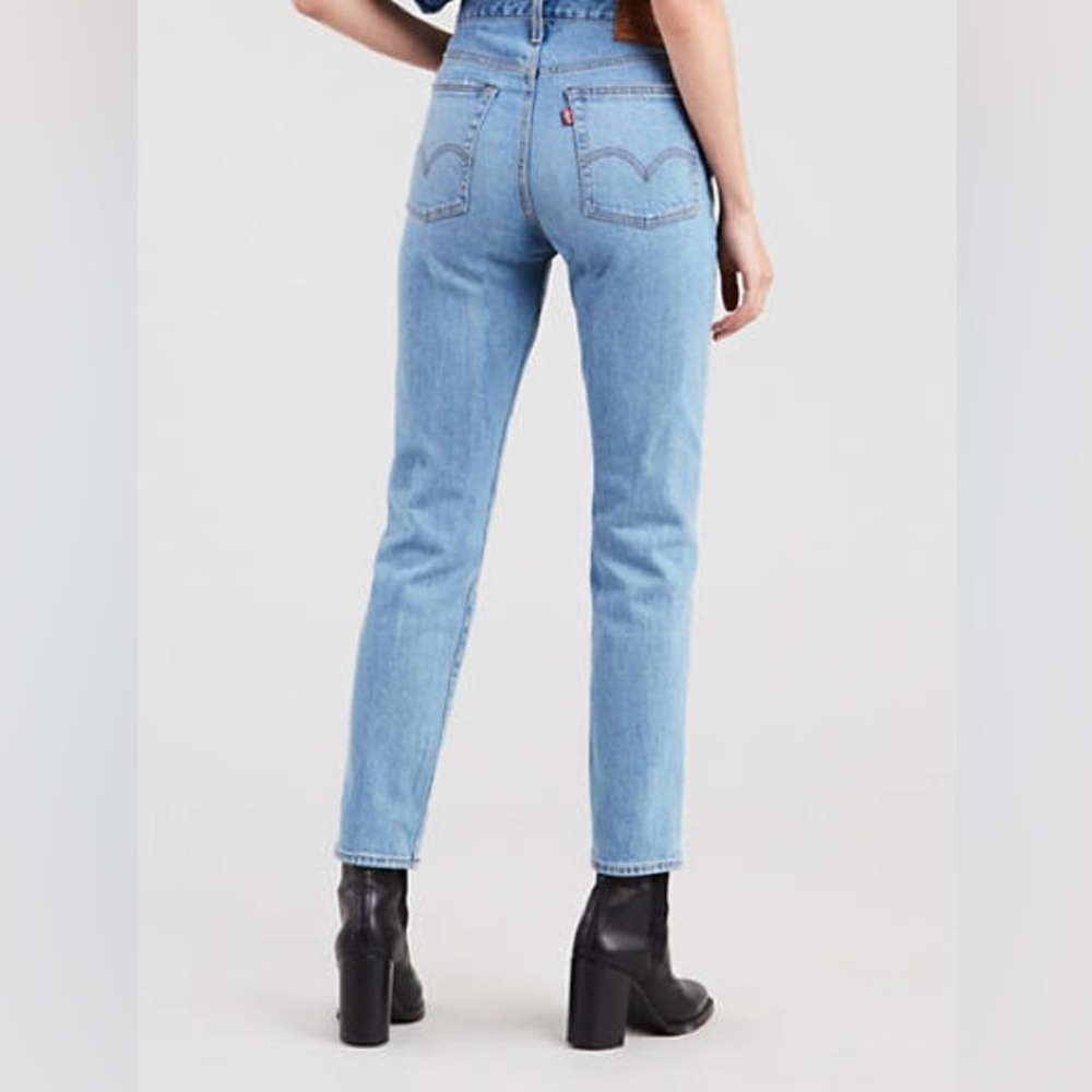 Levi's Jeans - Picture 2 of 8